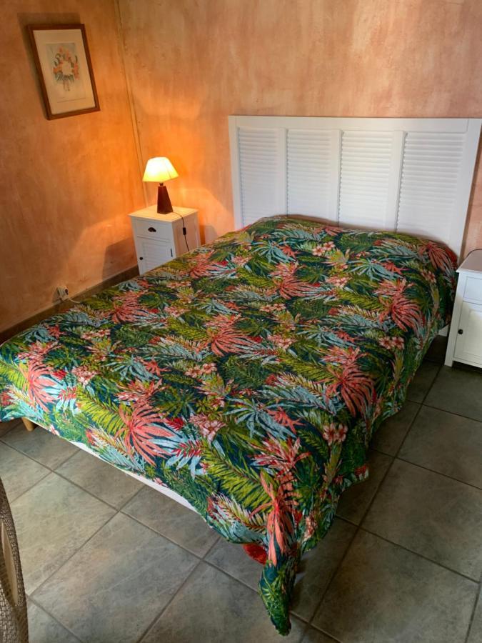 La Maison Sur La Place エーグ・モルト エクステリア 写真