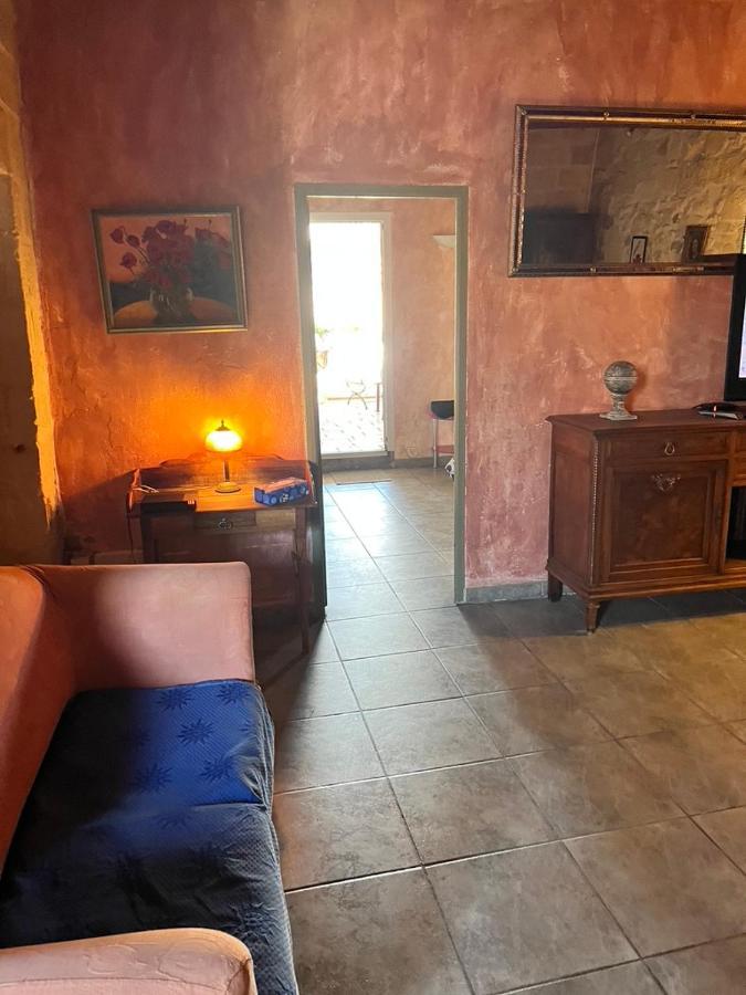 La Maison Sur La Place エーグ・モルト エクステリア 写真