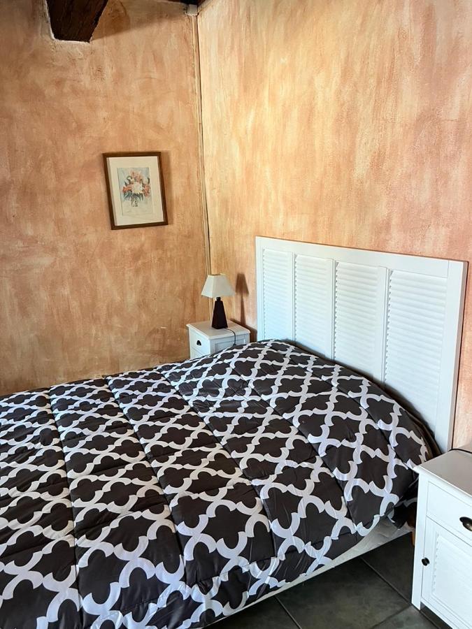 La Maison Sur La Place エーグ・モルト エクステリア 写真