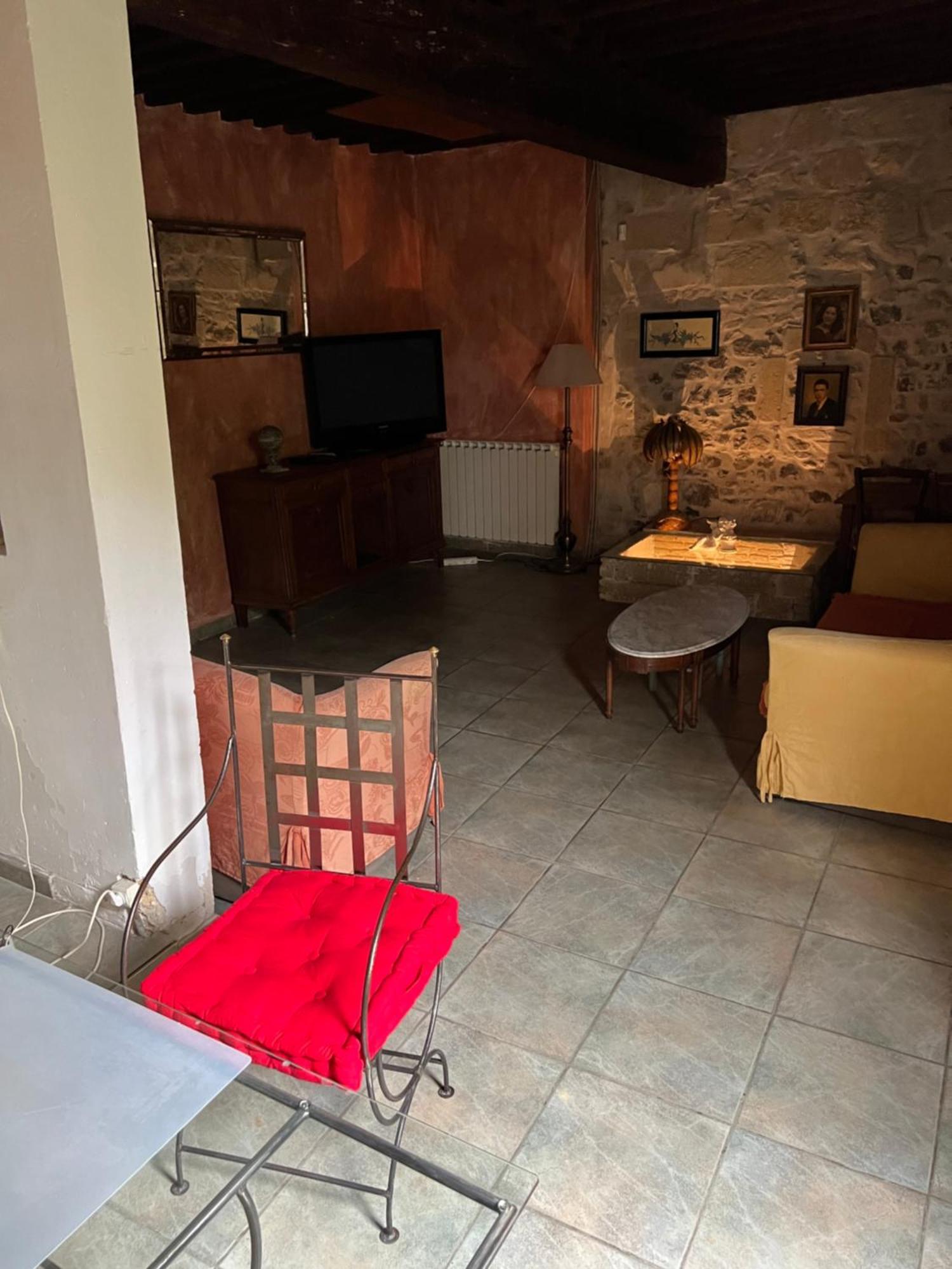 La Maison Sur La Place エーグ・モルト エクステリア 写真